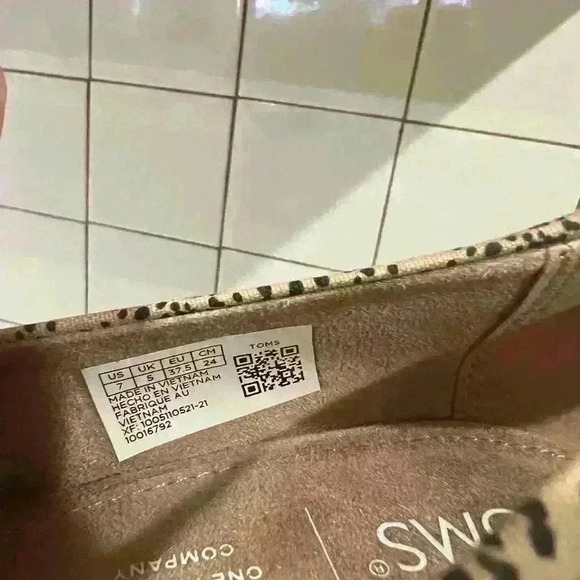 TOMS Leopard Brown Black Peep Toe Cork Like Wedges- Size 7 NWT - Picture 6 of 6